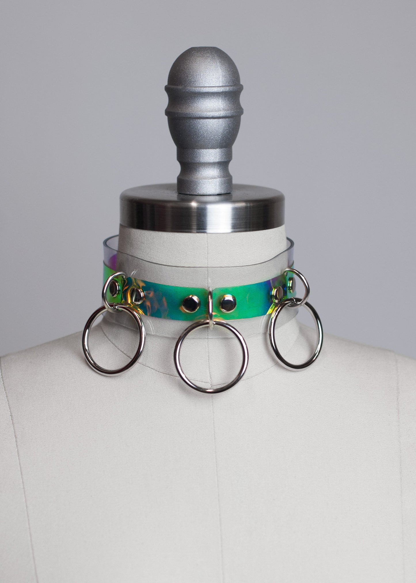 HOLOGRAPHIC TRIPLE O CHOKER COLLAR - APATICO - 2