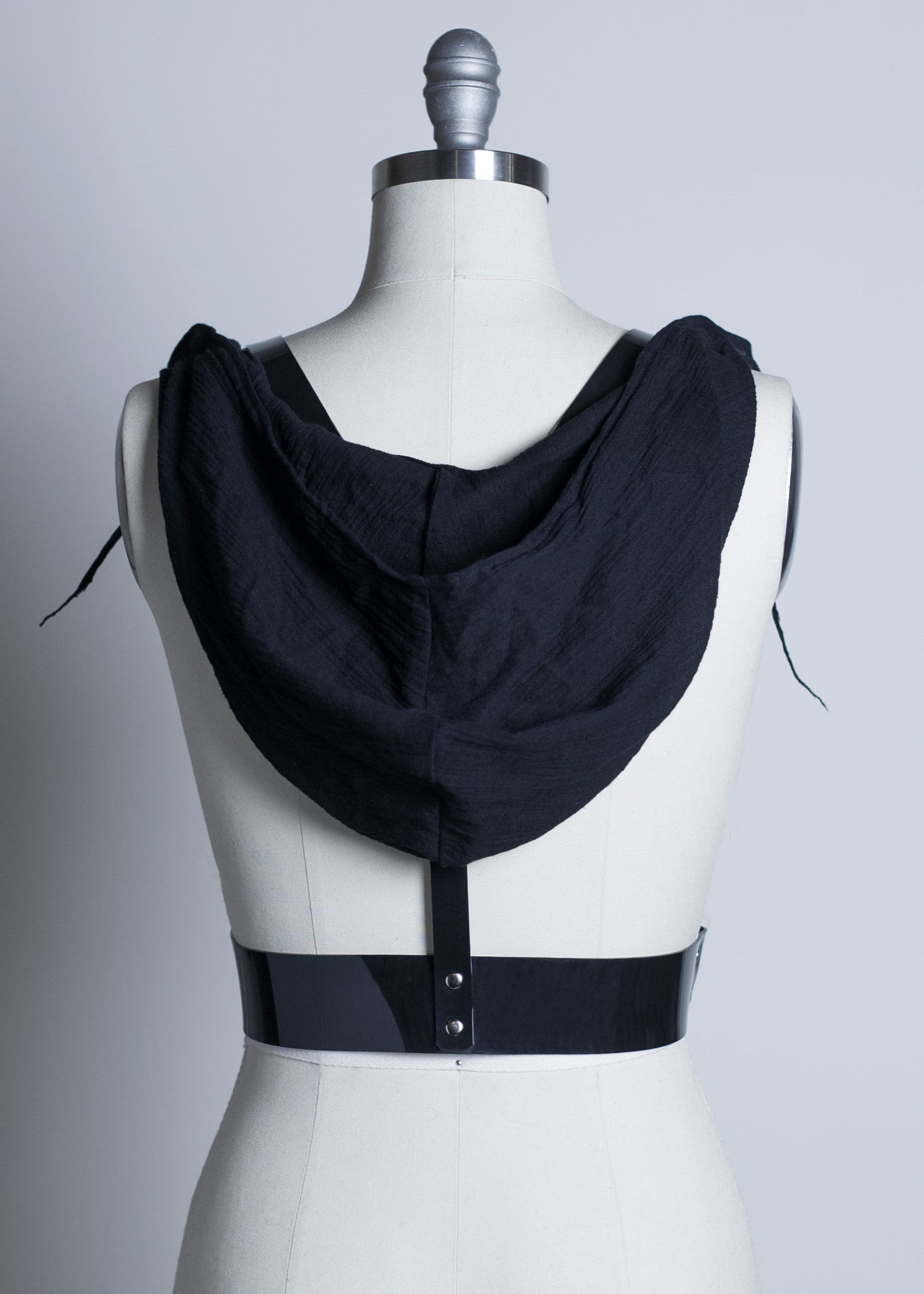 Wraith Hooded Harness - APATICO - 4