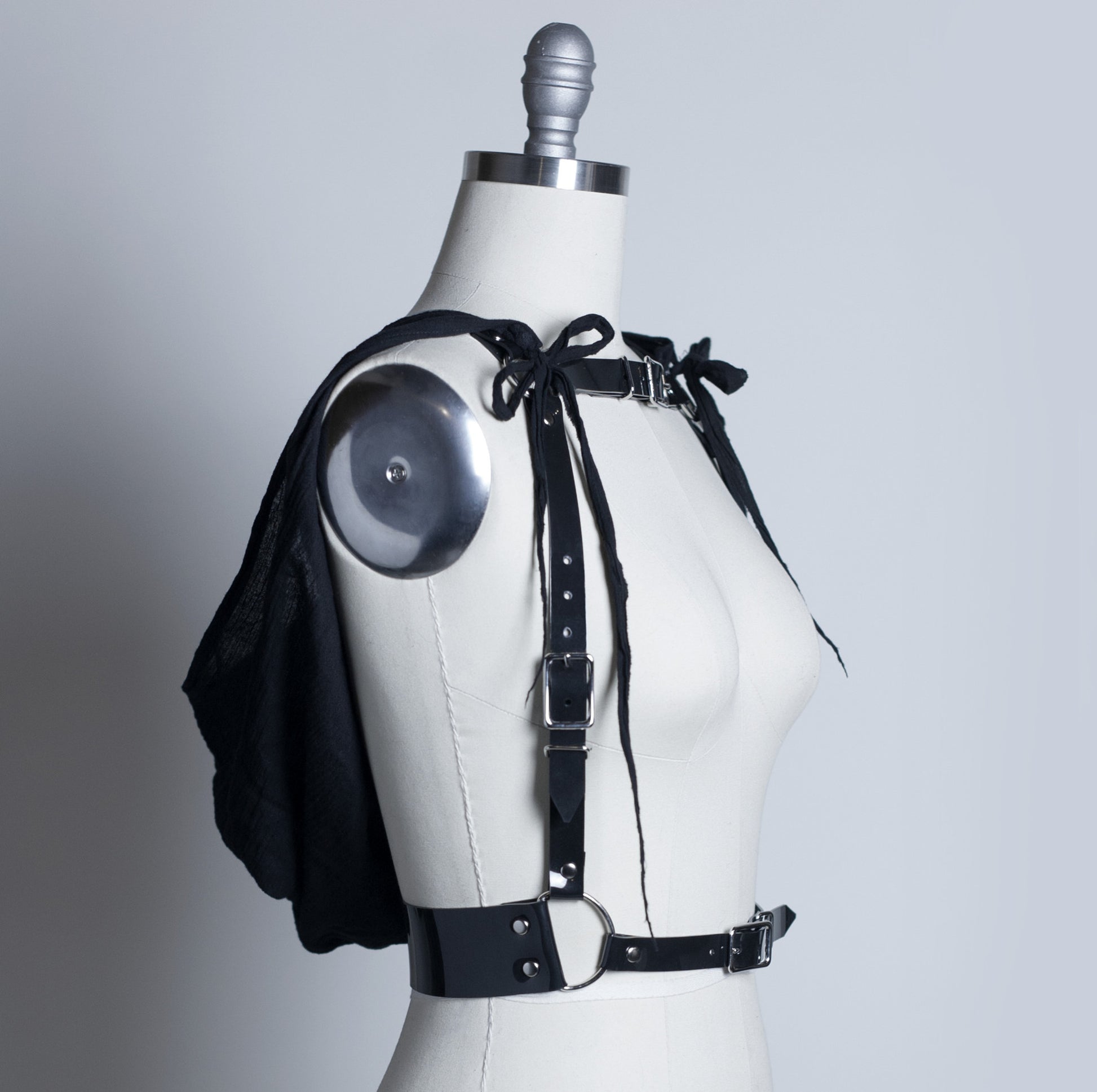 Wraith Hooded Harness - APATICO - 1