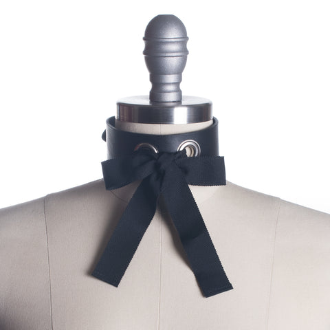 Apatico - Oversized Bow Choker Collar - Satin Ribbon - Gothic Doll