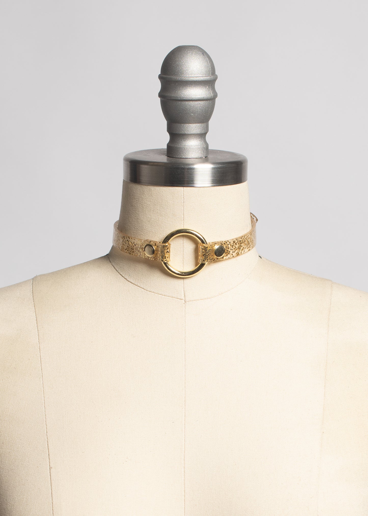 Glitter Mini Oh Choker Collar