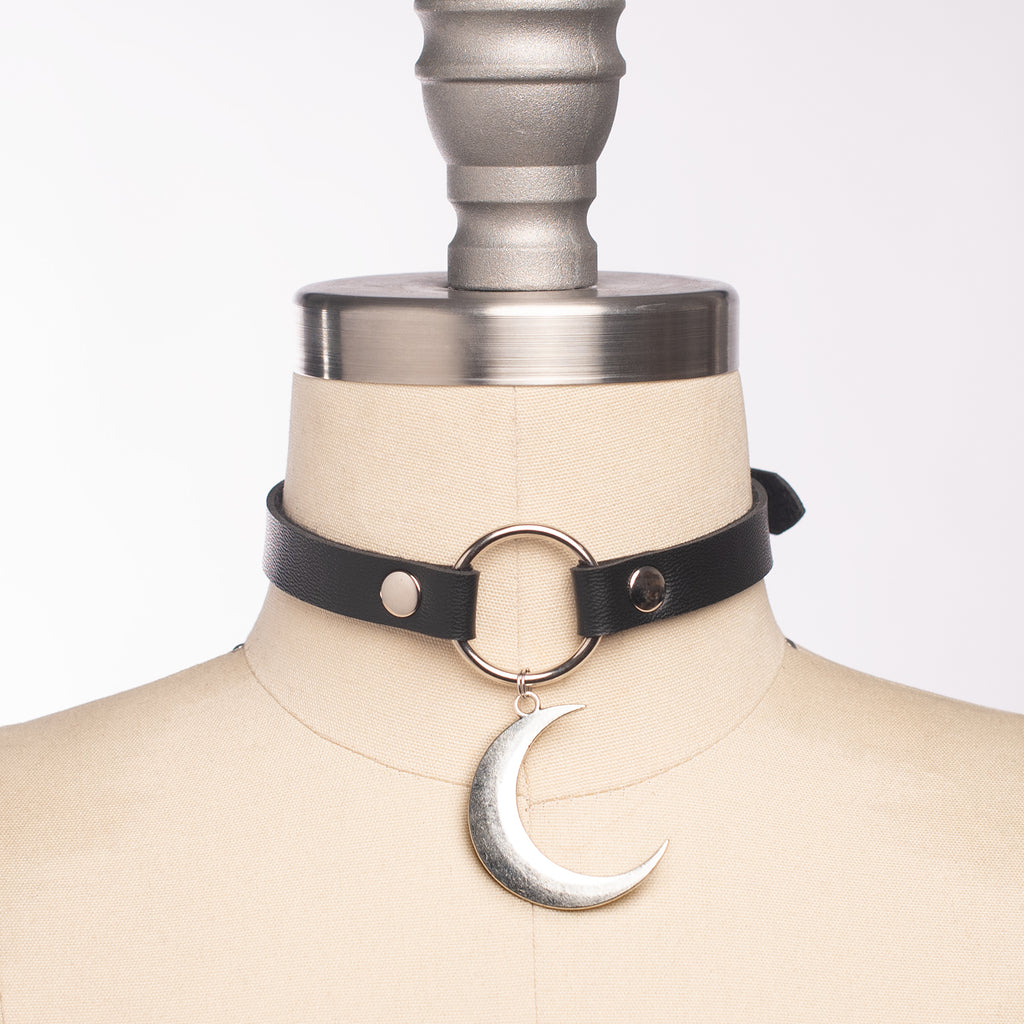 Apatico - Kassandra Crescent Moon Choker Collar - Gothic Medium/Large / Clear PVC