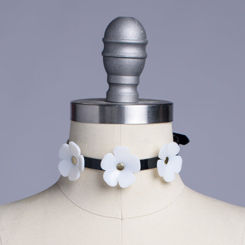 Daisy Choker