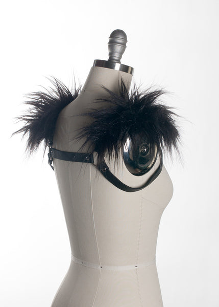 Gothic leather harness with faux fur shoulders - Side Back - Apatico