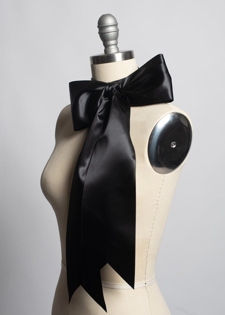 Apatico - Oversized Bow Choker Collar - Satin Ribbon - Gothic Doll
