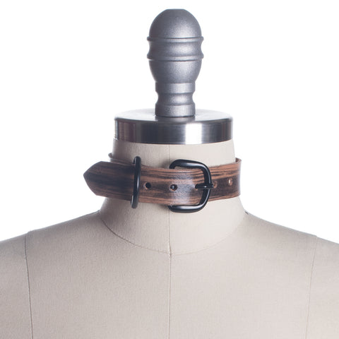 Woodgrain Roadhouse Choker Collar